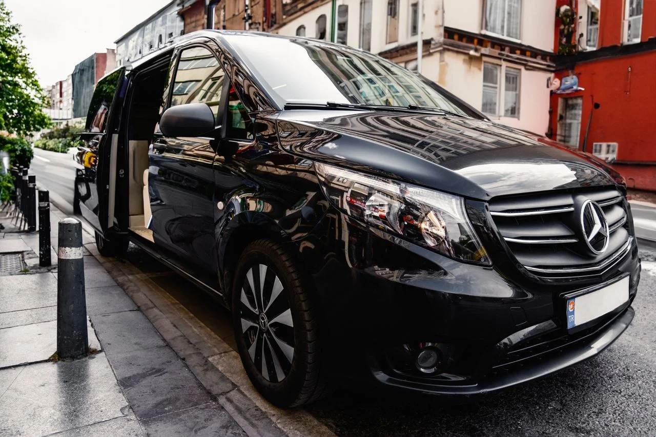 Digital Transformation in VIP Transfer & Tourism Booking Software: A Guide to Operational Efficiency and Revenue Growth